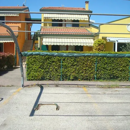 Le Spighe Con Piscina Apartment *
